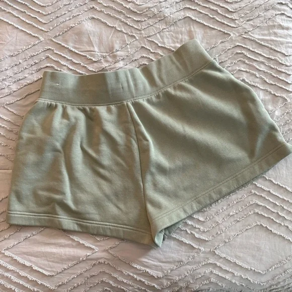 Nike Light Olive Fleece High Waisted Shorts Size XL - Picture 4 of 6